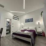 San Saba Street Apartment 48